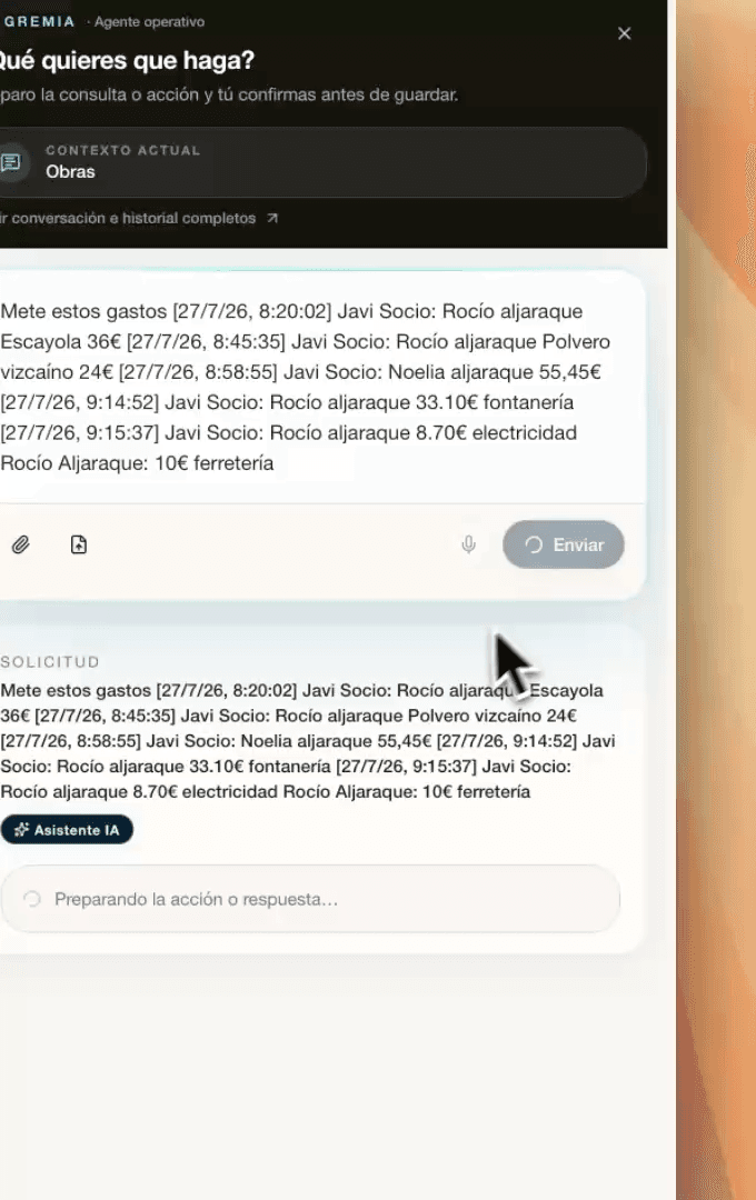 Vista previa de GremIA con seis gastos de WhatsApp separados y asociados a las obras de Rocío y Noelia